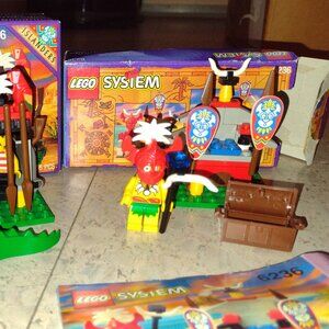 Rare, Like new, Two sets Lego, King Kahuka and Crocodile Cage Pirates Islanders